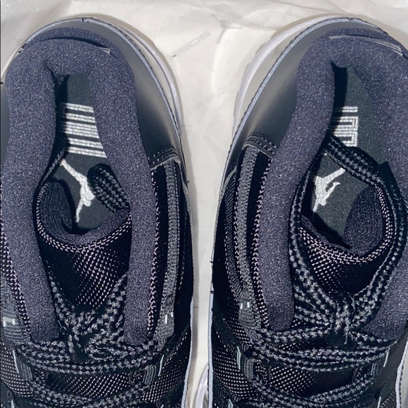 Jordan 11 jubilee - Picture 4 of 7